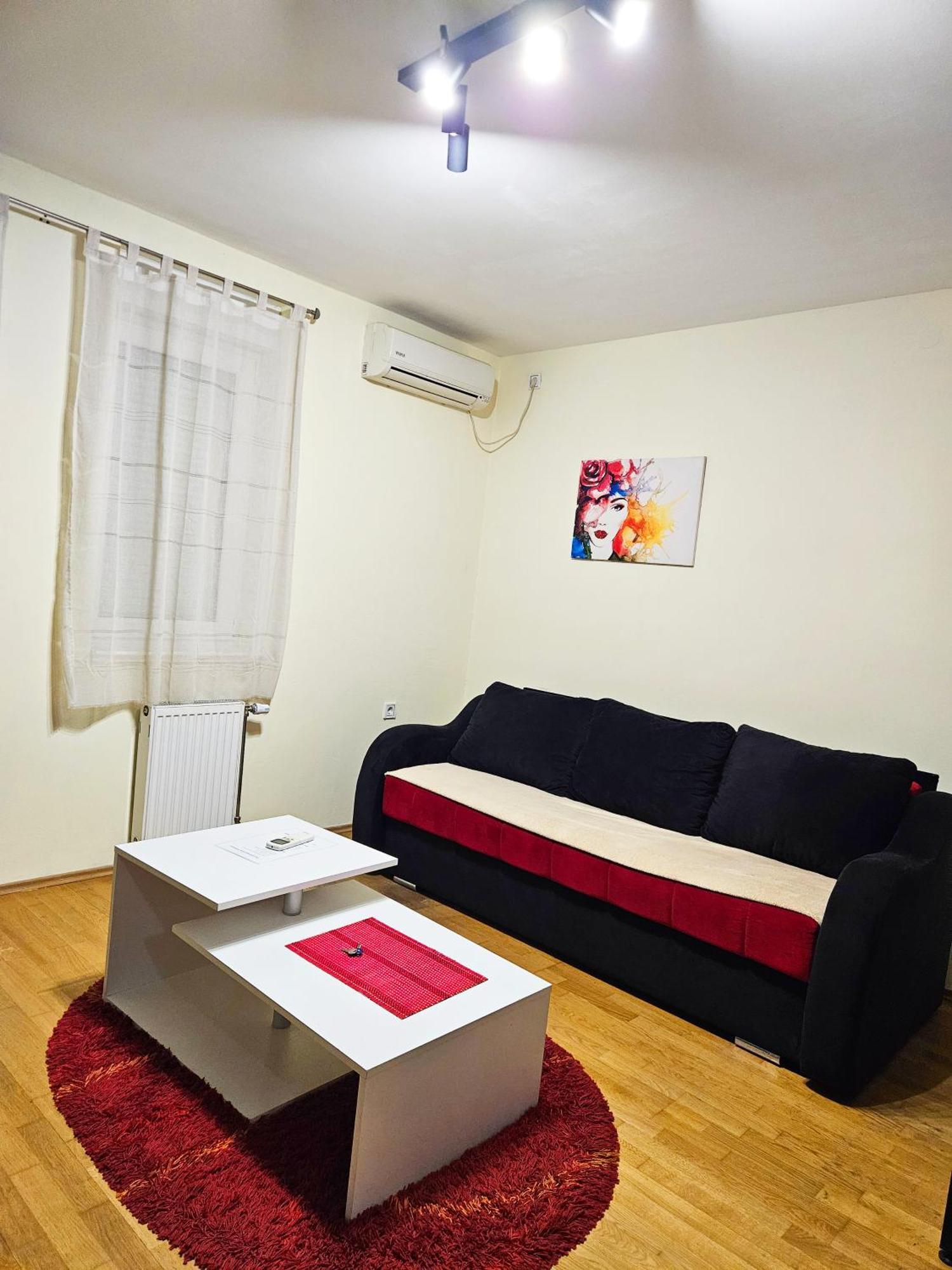 Anastasija Apartment *